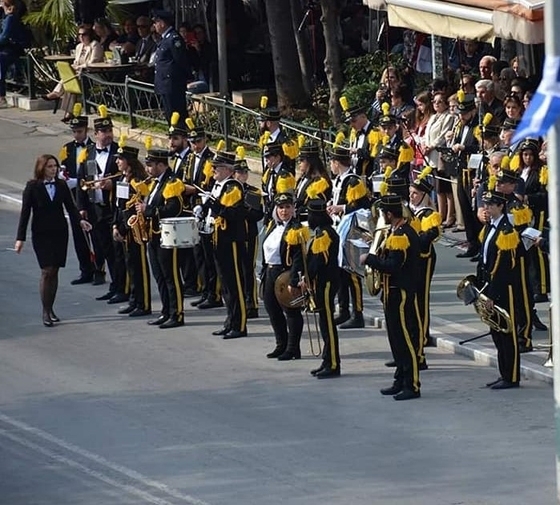 Η φιλαρμονική ορχήστρα του Δήμου Αλεξανδρούπολης  στην παρέλαση της 14ης Μαΐου